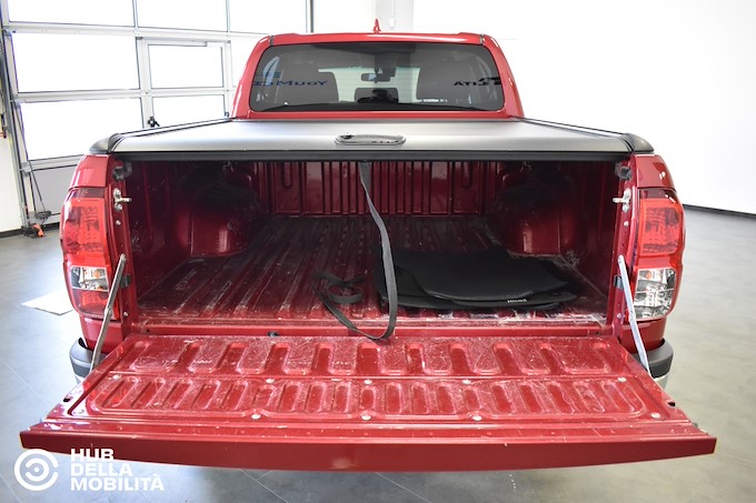 TOYOTA Hilux 2.8 D 4WD 4 porte Double Cab Lounge